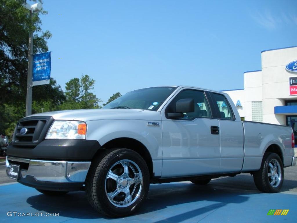 2006 F150 XL SuperCab - Silver Metallic / Medium/Dark Flint photo #1