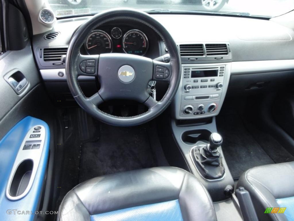 2005 Chevrolet Cobalt SS Supercharged Coupe Ebony/Blue Dashboard Photo #49760404