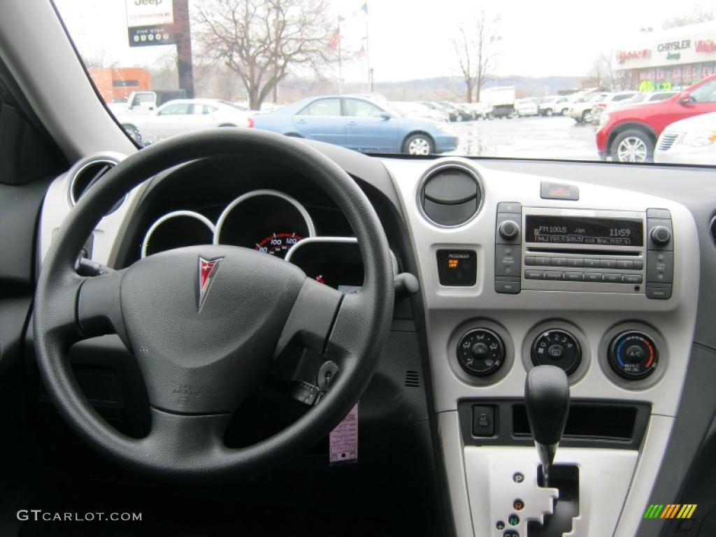 2010 Pontiac Vibe 2.4L Dashboard Photos