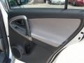 Classic Silver Metallic - RAV4 4WD Photo No. 17
