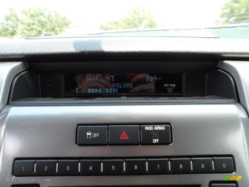 2011 Ford F150 XLT SuperCrew Controls Photo #49767013