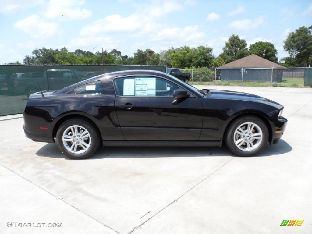 2012 Mustang V6 Coupe - Lava Red Metallic / Charcoal Black photo #2