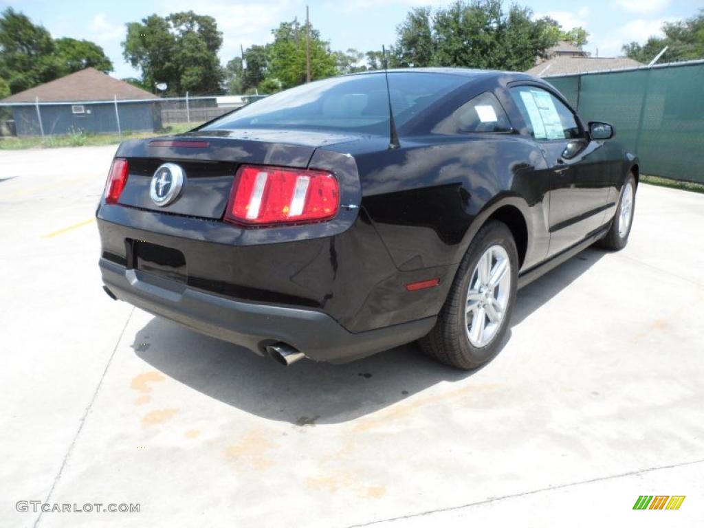 2012 Mustang V6 Coupe - Lava Red Metallic / Charcoal Black photo #3