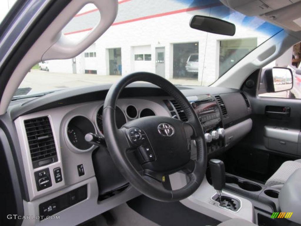 Graphite Gray Interior 2007 Toyota Tundra SR5 Double Cab 4x4 Photo #49769812