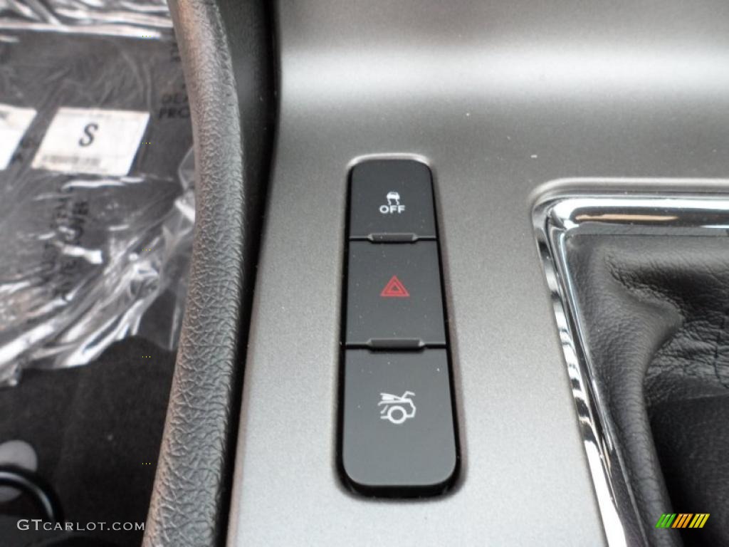 2012 Mustang V6 Coupe - Lava Red Metallic / Charcoal Black photo #28