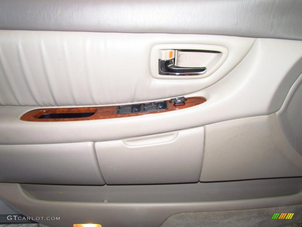 2004 Toyota Avalon XLS Taupe Door Panel Photo #49770538