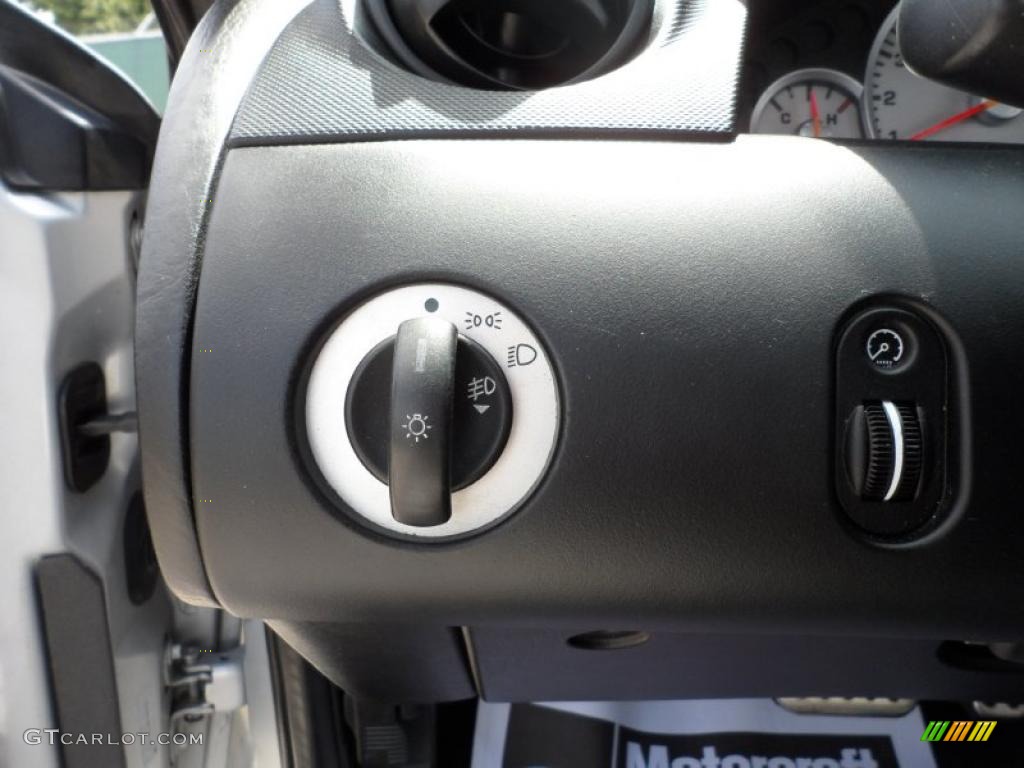 2002 Mercury Cougar V6 Coupe Controls Photos