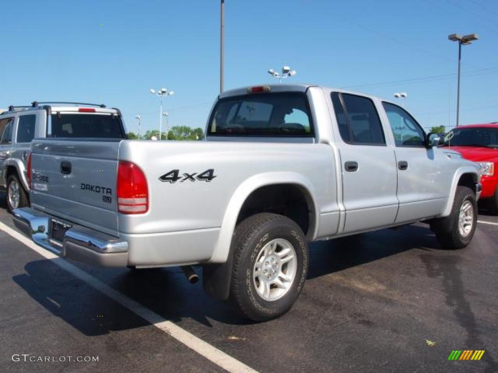 2003 Dakota SLT Quad Cab 4x4 - Bright Silver Metallic / Dark Slate Gray photo #3