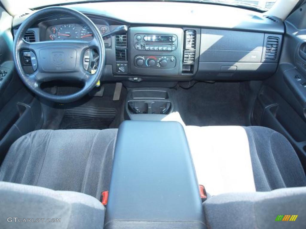 2003 Dakota SLT Quad Cab 4x4 - Bright Silver Metallic / Dark Slate Gray photo #10