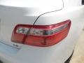 Super White - Camry LE Photo No. 19