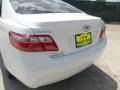 Super White - Camry LE Photo No. 22