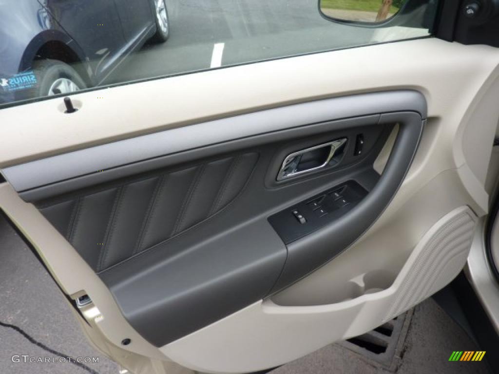 2011 Ford Taurus SEL AWD Light Stone Door Panel Photo #49773655