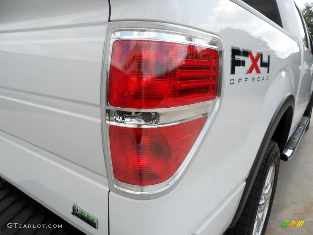 2010 F150 FX4 SuperCrew 4x4 - Oxford White / Black photo #21