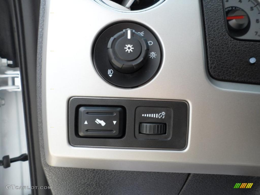 2010 F150 FX4 SuperCrew 4x4 - Oxford White / Black photo #52