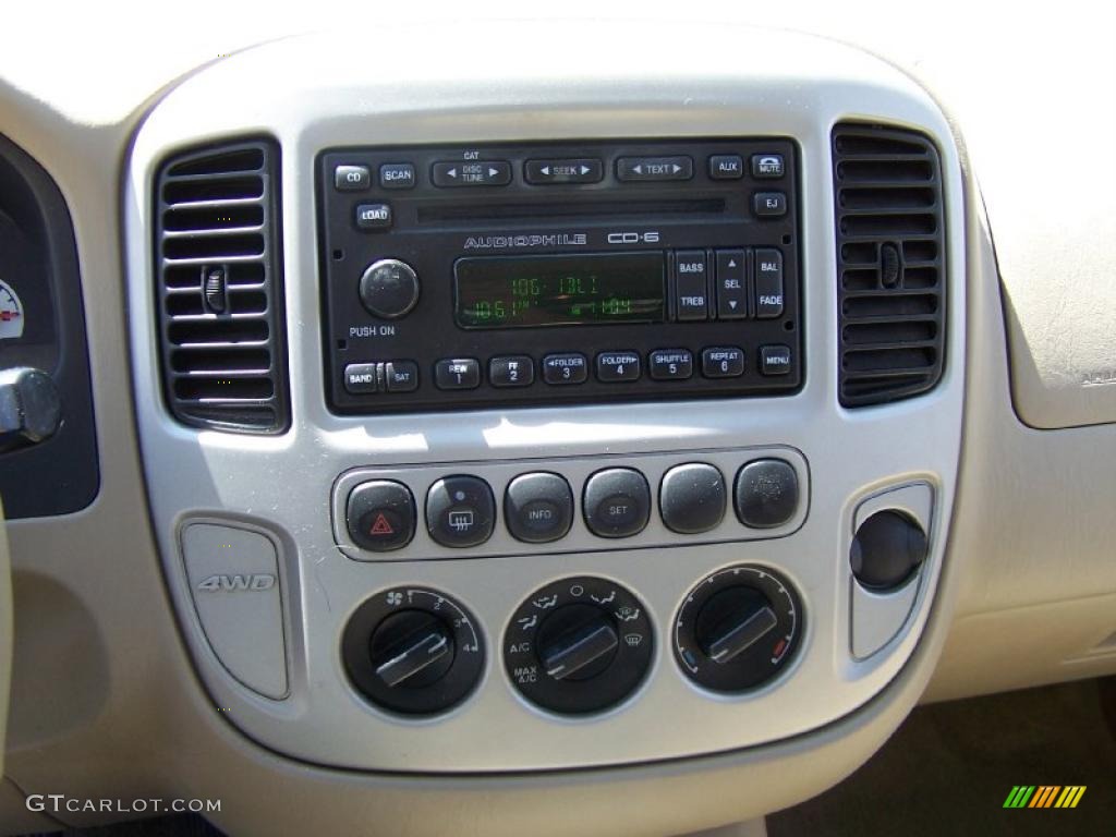 2007 Ford Escape Limited 4WD Controls Photo #49775305