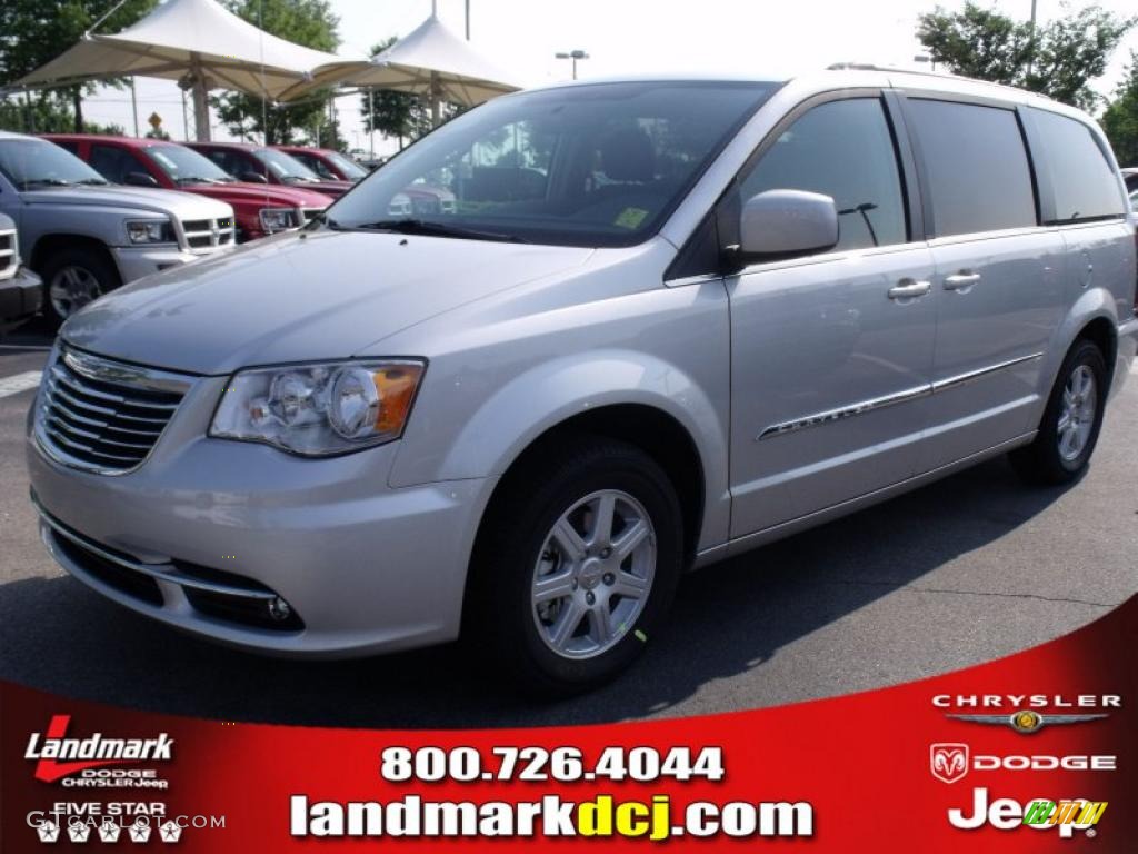 2011 Town & Country Touring - Bright Silver Metallic / Black/Light Graystone photo #1