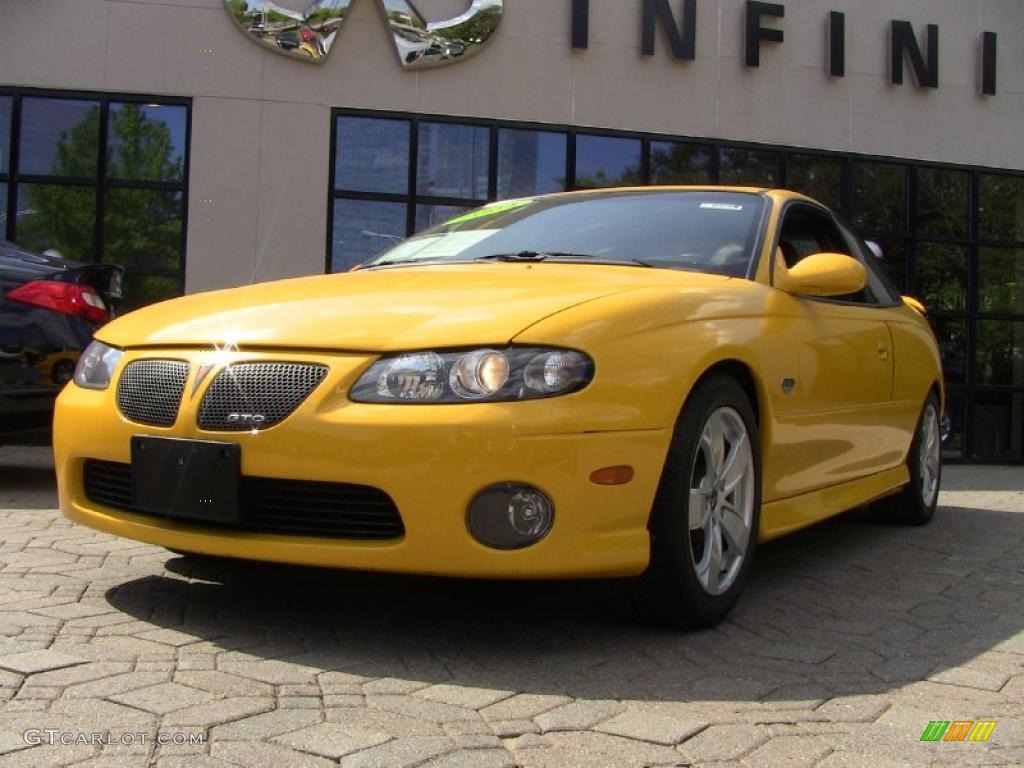 Yellow Jacket Pontiac GTO