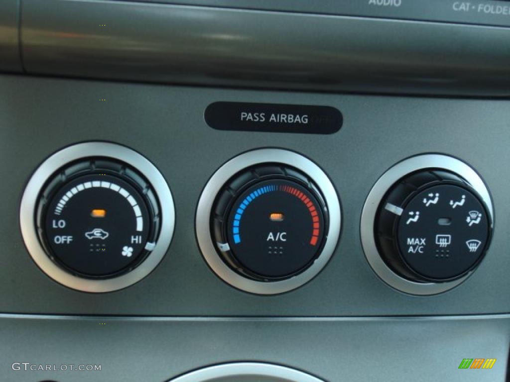 2007 Nissan Sentra SE-R Spec V Controls Photos