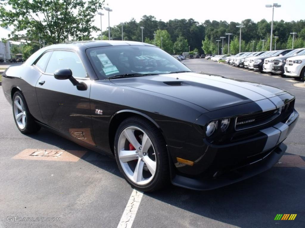 2011 Challenger SRT8 392 - Brilliant Black Crystal Pearl / Dark Slate Gray photo #4