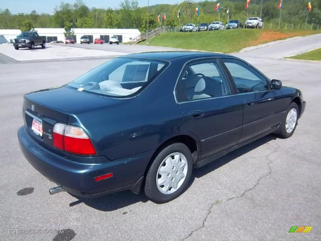 1997 Accord LX Sedan - Sherwood Green Metallic / Gray photo #6