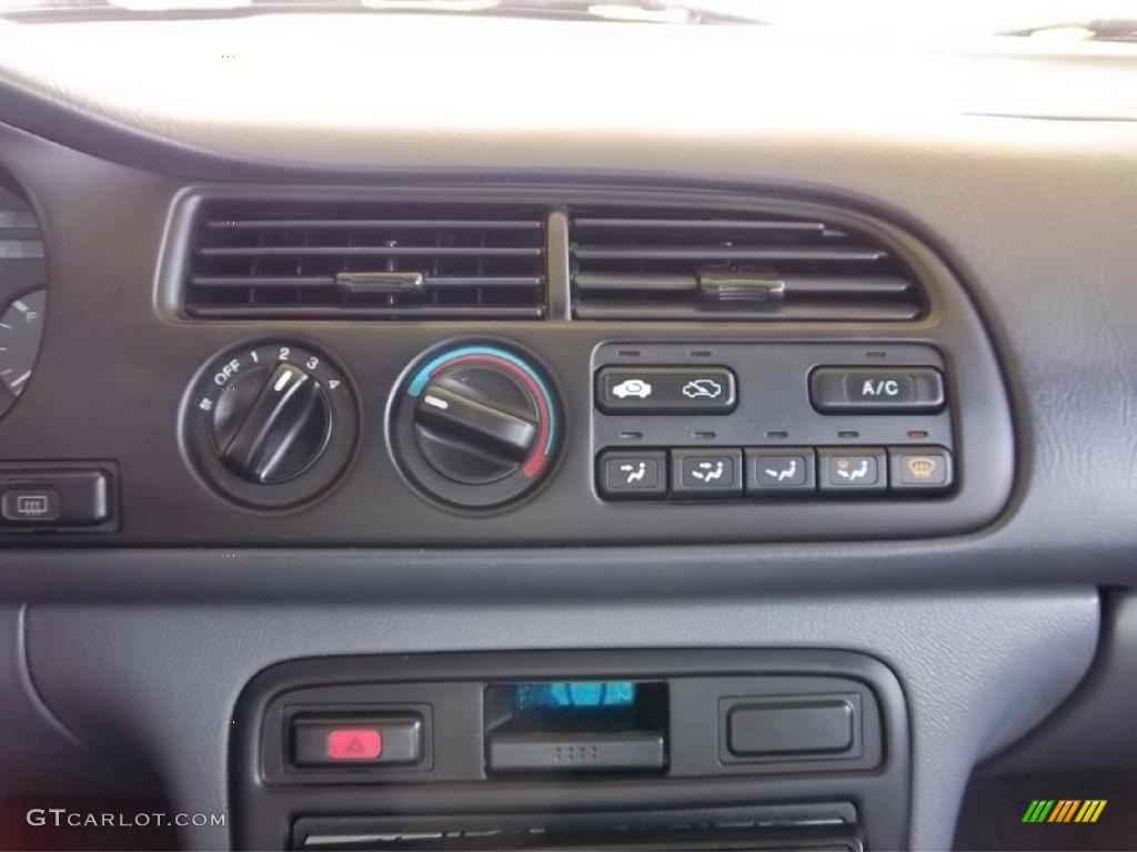 1997 Honda Accord LX Sedan Controls Photo #49782248