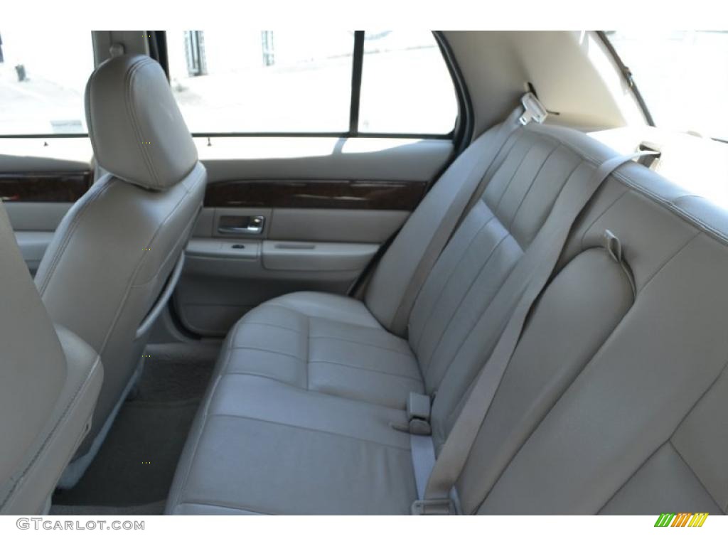 2006 Grand Marquis LS - Vibrant White / Medium Light Stone photo #6