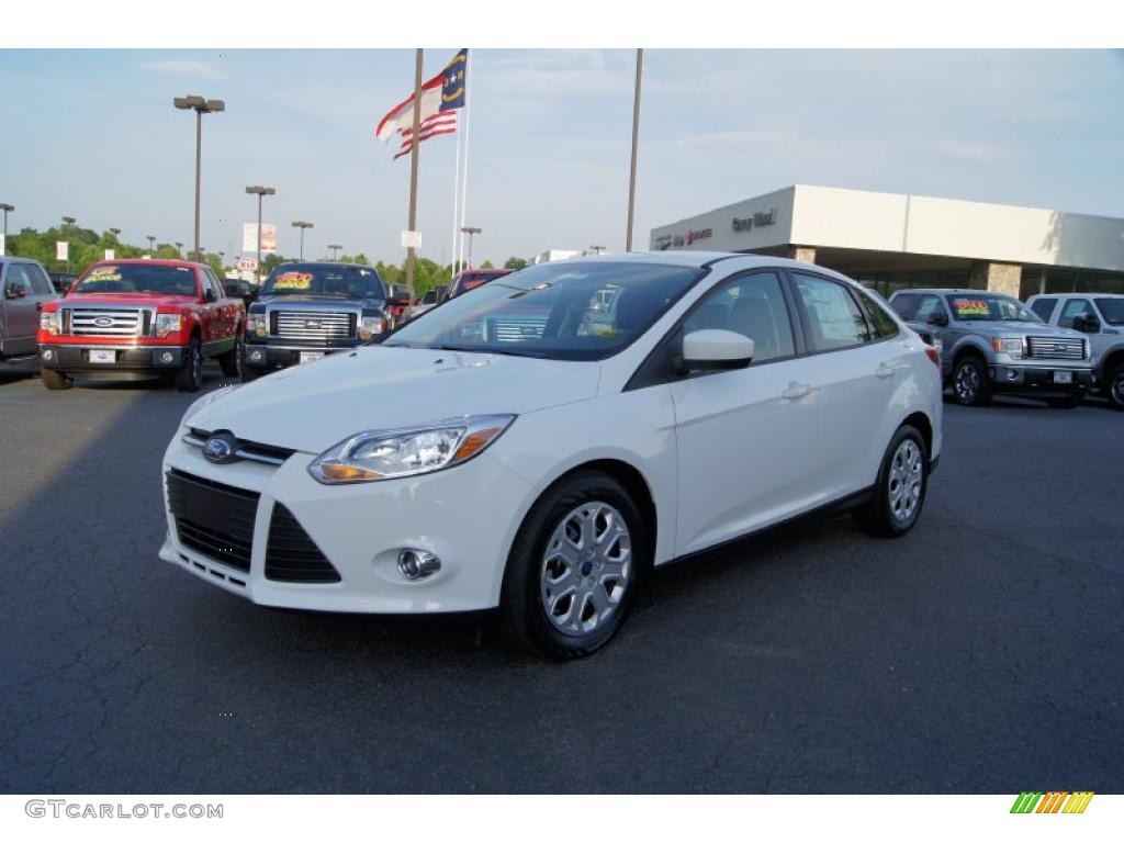 2012 Focus SE Sedan - Oxford White / Stone photo #6