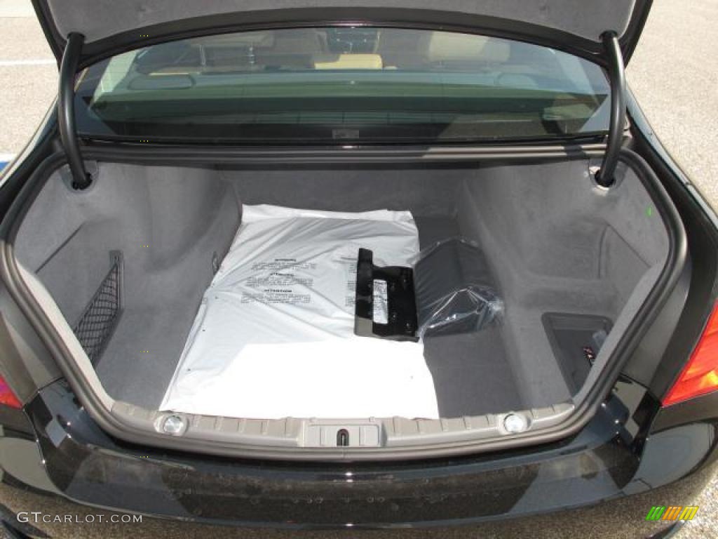 2012 BMW 7 Series 740Li Sedan Trunk Photo #49785182