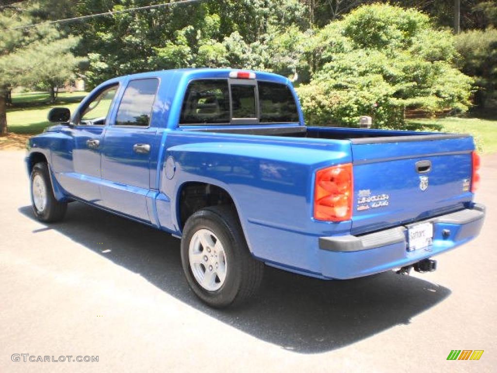 2007 Dakota SLT Quad Cab 4x4 - Electric Blue Pearl / Medium Slate Gray photo #4