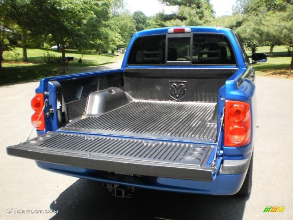 2007 Dakota SLT Quad Cab 4x4 - Electric Blue Pearl / Medium Slate Gray photo #6