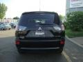 Labrador Black Pearl - Outlander SE 4WD Photo No. 5