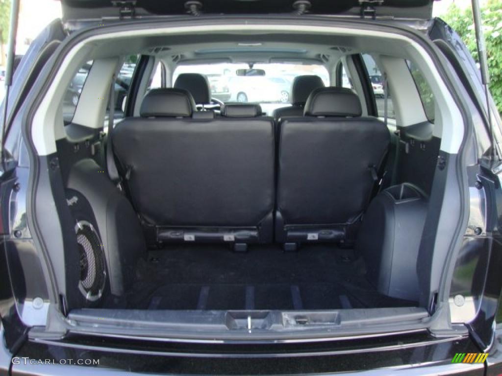 2008 Mitsubishi Outlander SE 4WD Trunk Photos