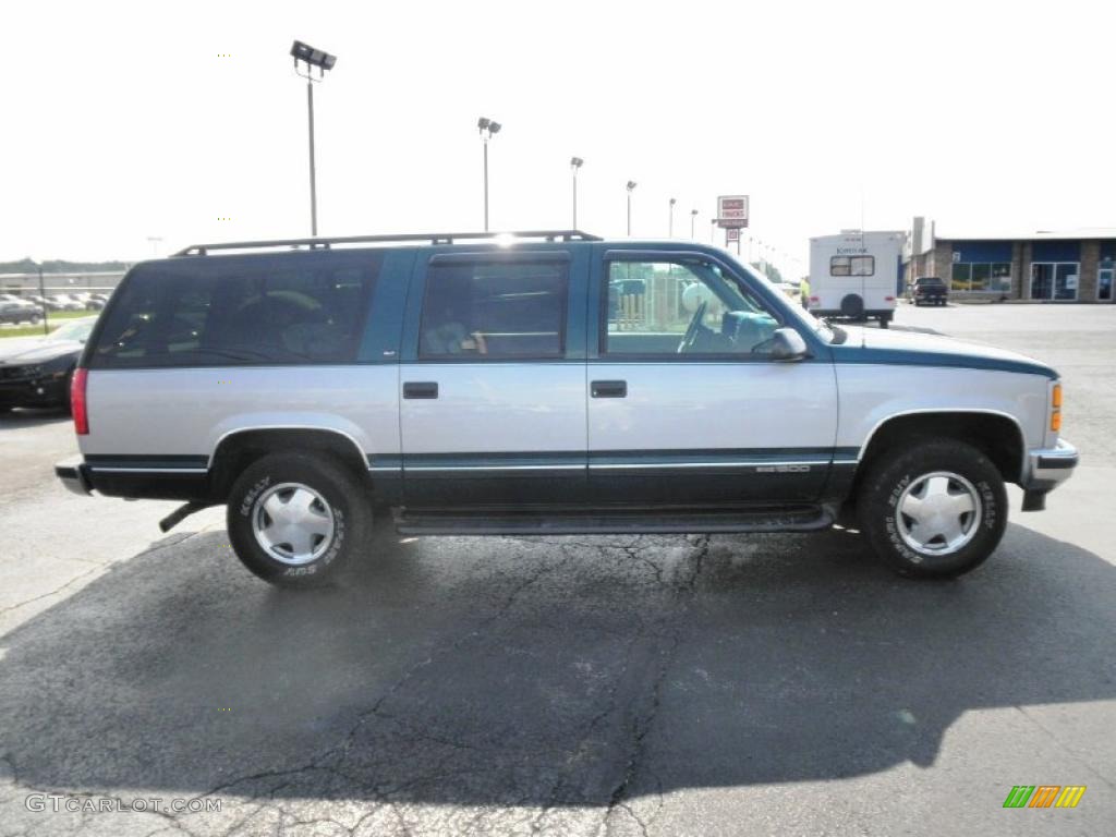 Emerald Green Metallic GMC Suburban