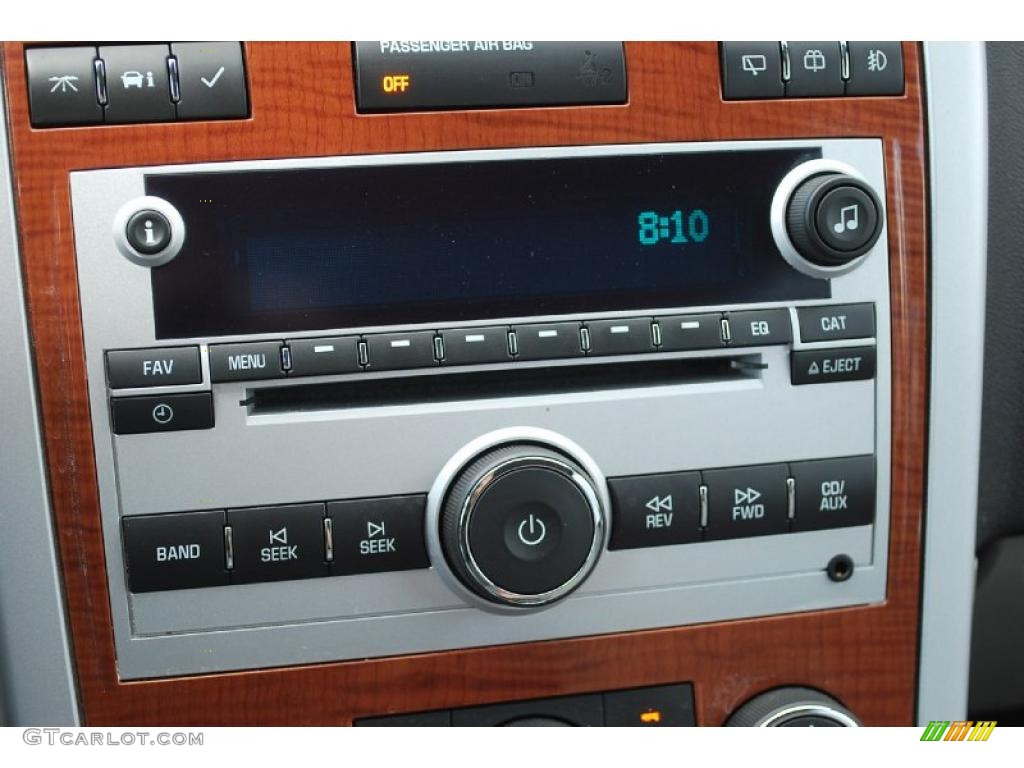 2008 Chevrolet Equinox LT Controls Photo #49787735