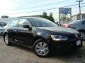 Black - Jetta SE Sedan Photo No. 1