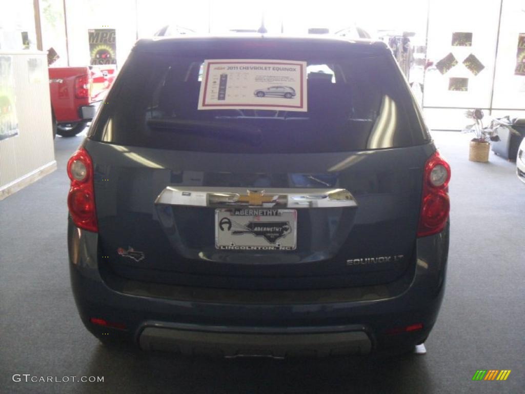 2011 Equinox LT - Twilight Blue Metallic / Light Titanium/Jet Black photo #3