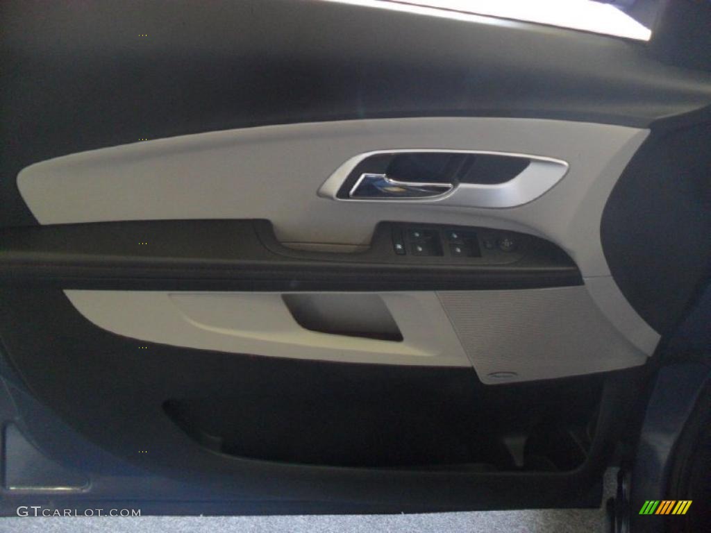 2011 Equinox LT - Twilight Blue Metallic / Light Titanium/Jet Black photo #11
