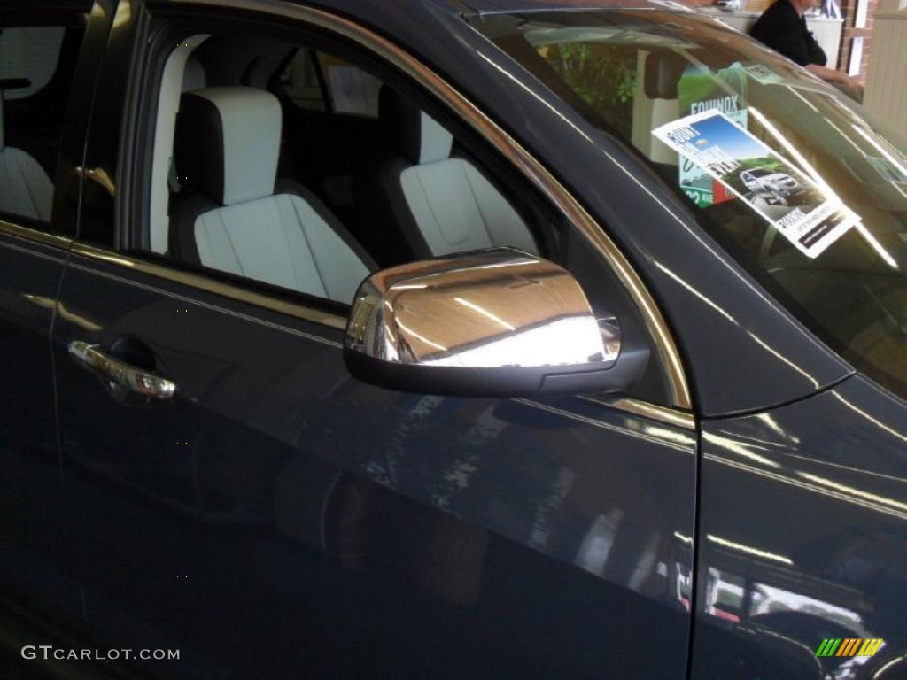 2011 Equinox LT - Twilight Blue Metallic / Light Titanium/Jet Black photo #32