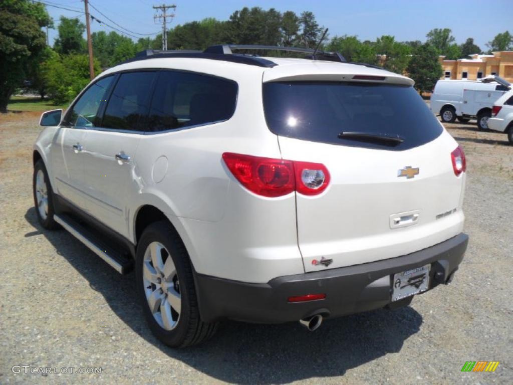 White Diamond Tricoat 2011 Chevrolet Traverse LTZ Exterior Photo #49792043