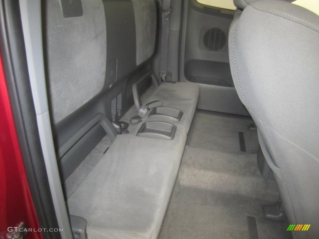 2005 Tacoma V6 Access Cab 4x4 - Impulse Red Pearl / Graphite Gray photo #18
