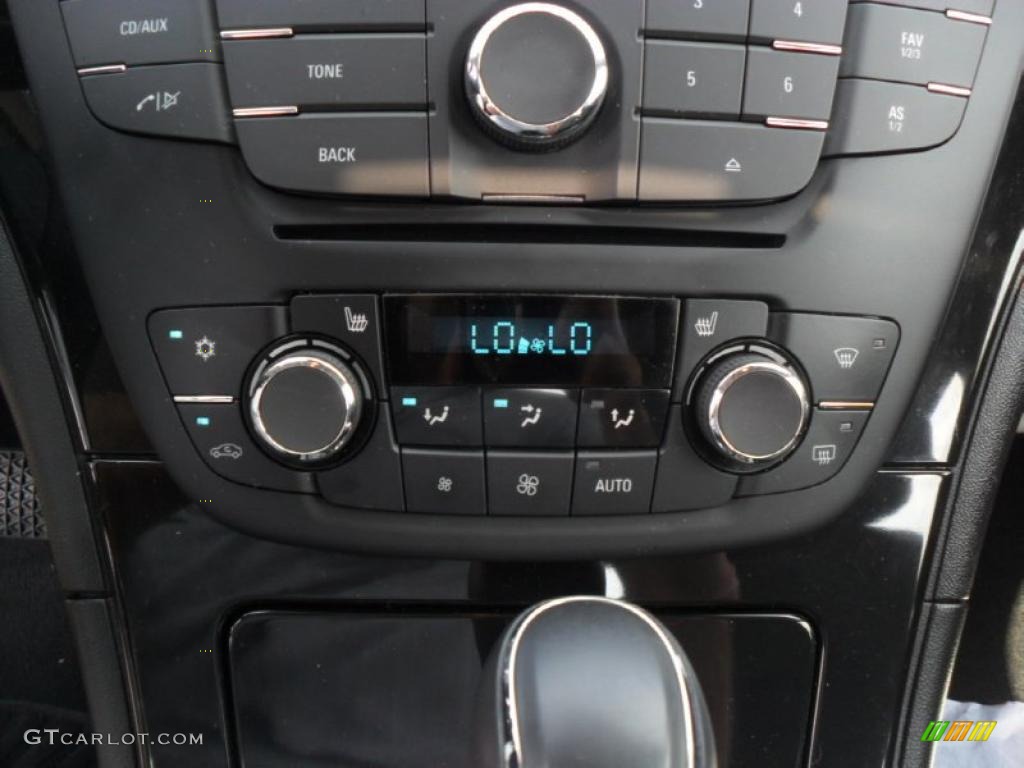 2011 Buick Regal CXL Controls Photo #49793390