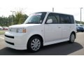 2005 Polar White Scion xB   photo #1