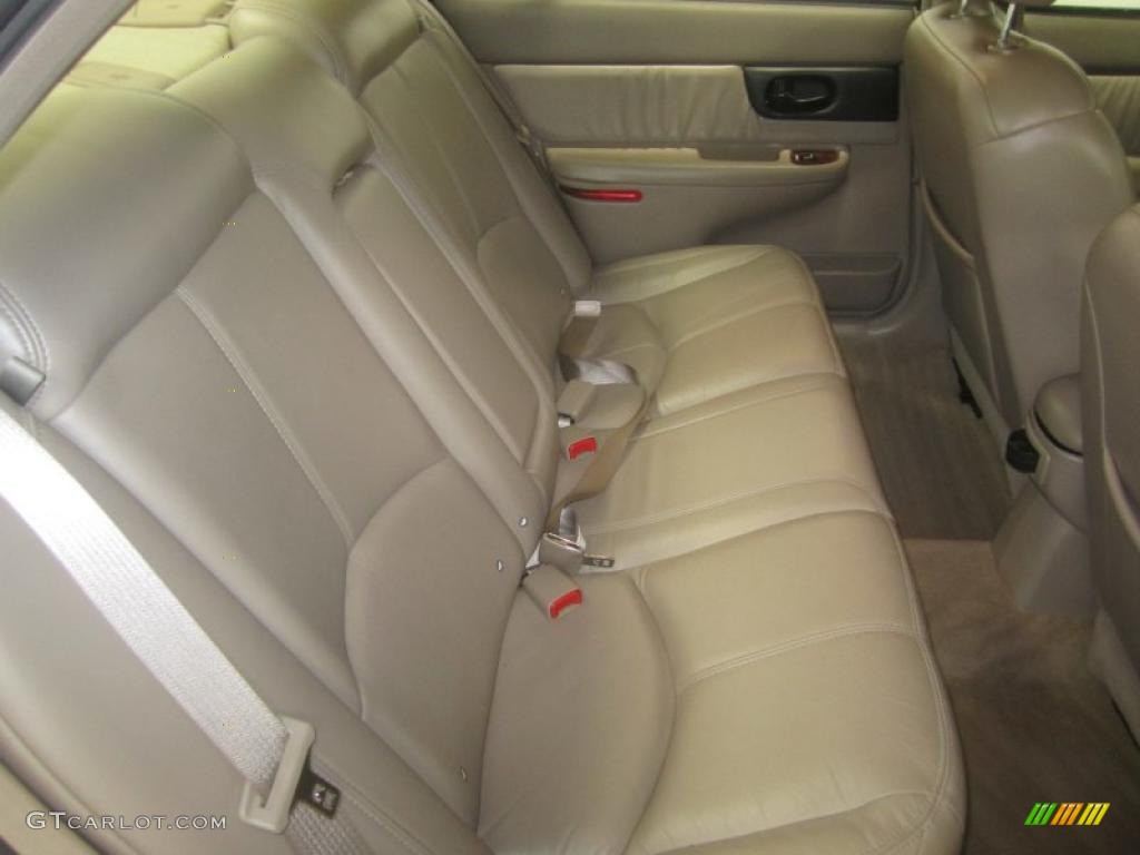 Taupe Interior 2004 Buick Regal LS Photo #49794434