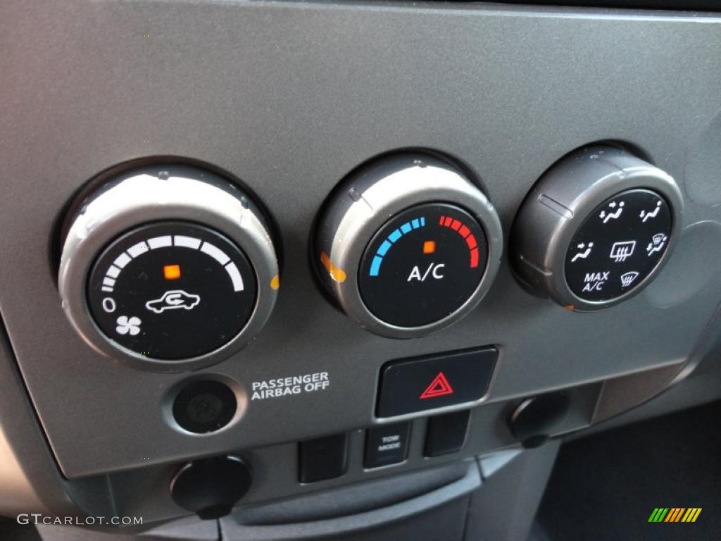 2008 Nissan Titan XE Crew Cab Controls Photo #49796099