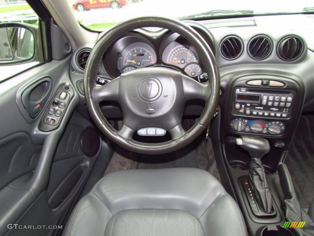 2004 Pontiac Grand Am GT Sedan Controls Photo #49797704