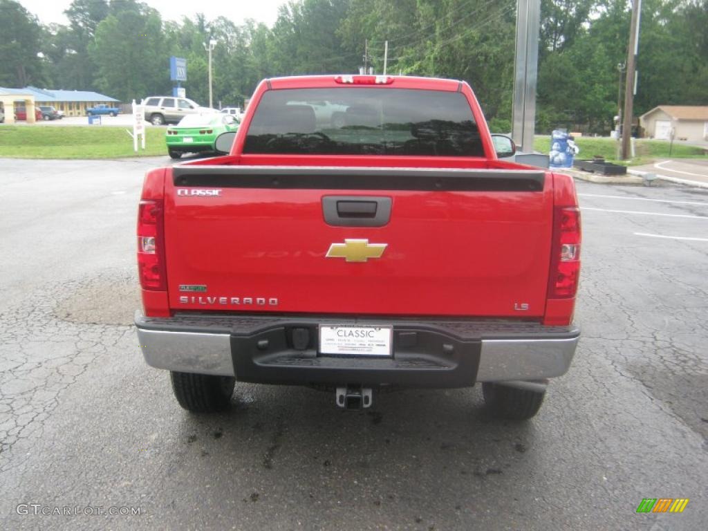 2011 Silverado 1500 Regular Cab 4x4 - Victory Red / Dark Titanium photo #4