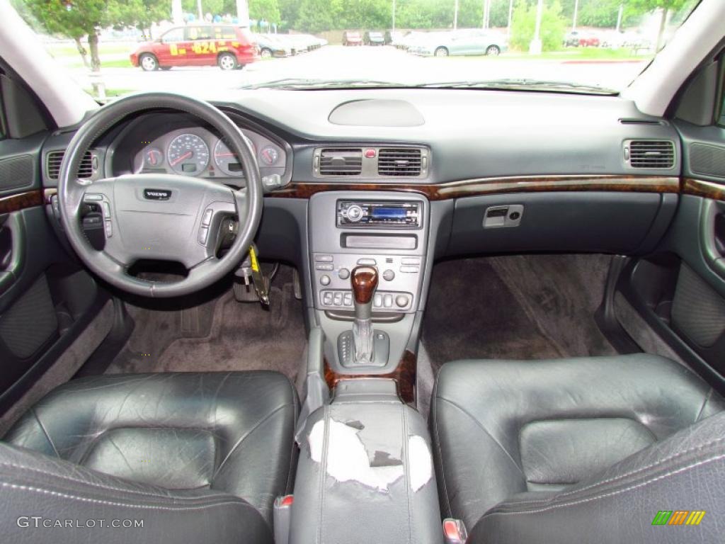 1999 Volvo S80 2.9 Dashboard Photos