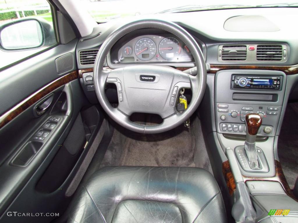 1999 Volvo S80 2.9 Controls Photo #49797971
