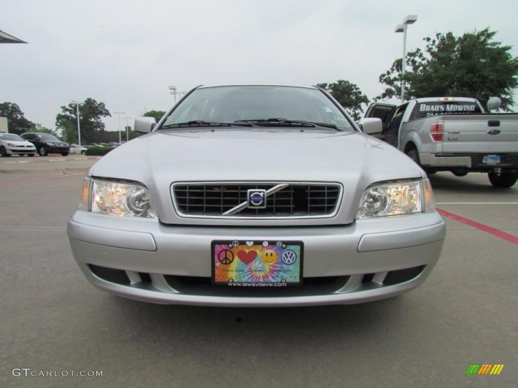 2004 V40  - Silver Metallic / Light Taupe photo #8