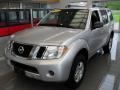 Silver Lightning - Pathfinder S 4x4 Photo No. 1